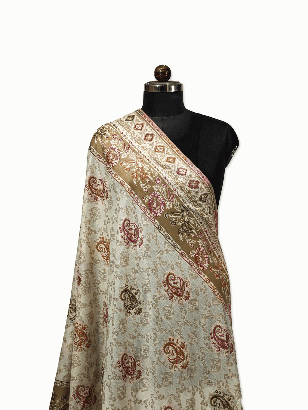WOLLEN SHAWL WITH BORDER AND BOTY WORK